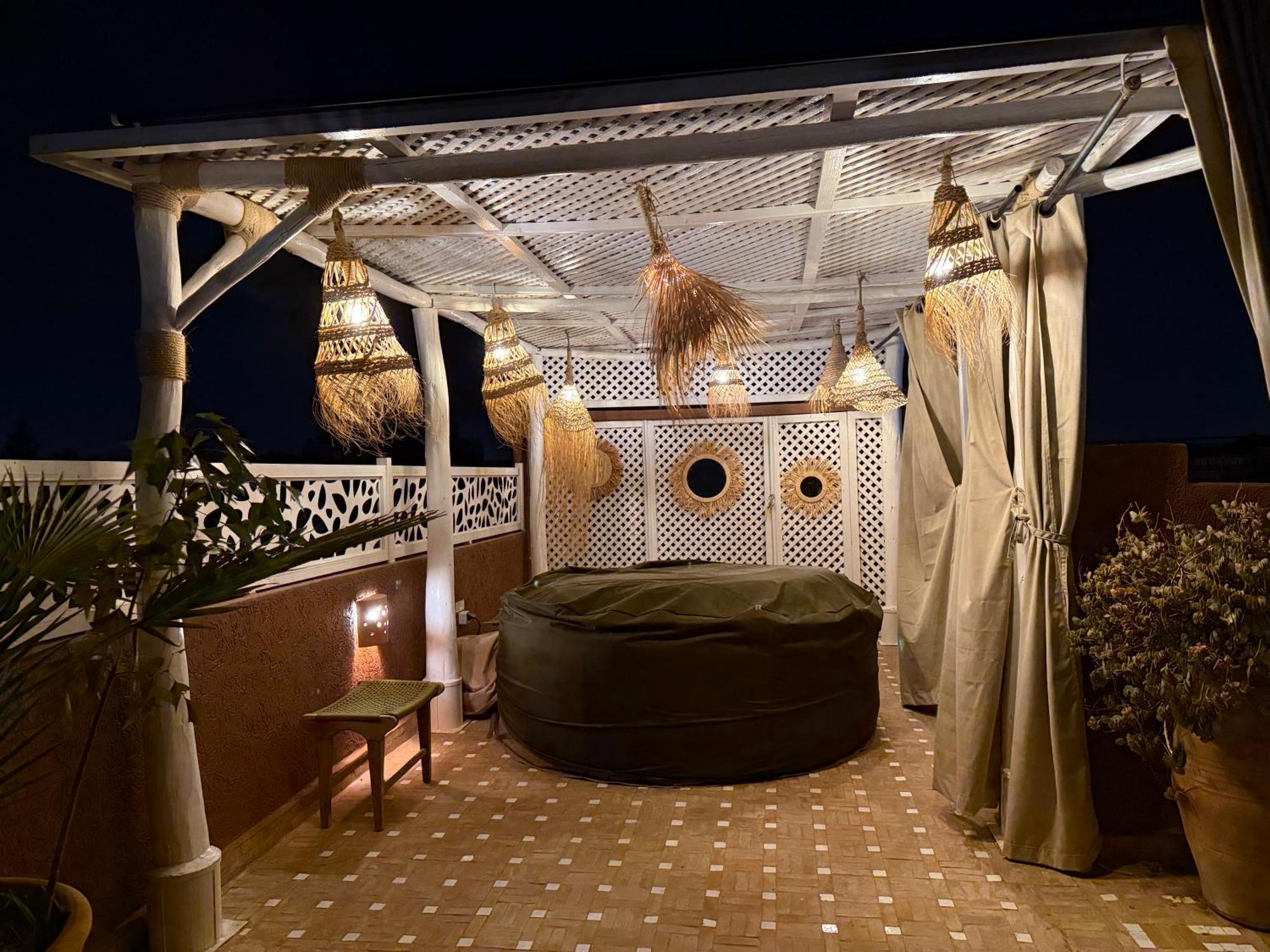 "Le 21", Exclusive Luxury Duplex 400M From Jemaa El Fna Place -Hammam-Jacuzzi-Koutoubia View-Roof Terrace -Speed Wifi Marrakesh Buitenkant foto